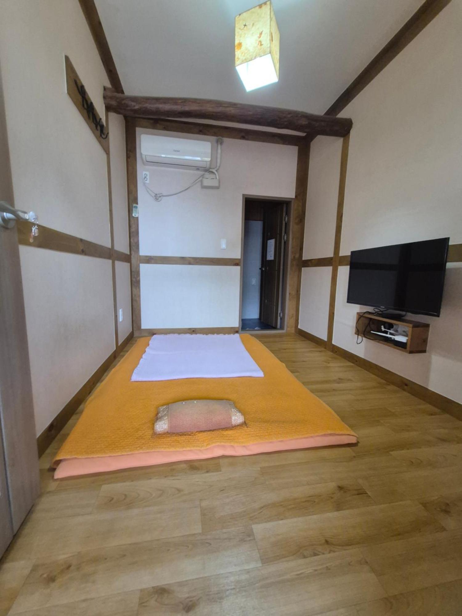 Jeonju Tosarang Guesthouse Pokój zdjęcie