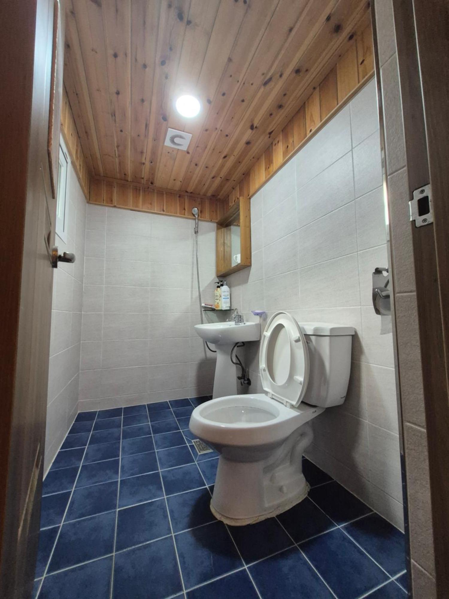 Jeonju Tosarang Guesthouse Pokój zdjęcie