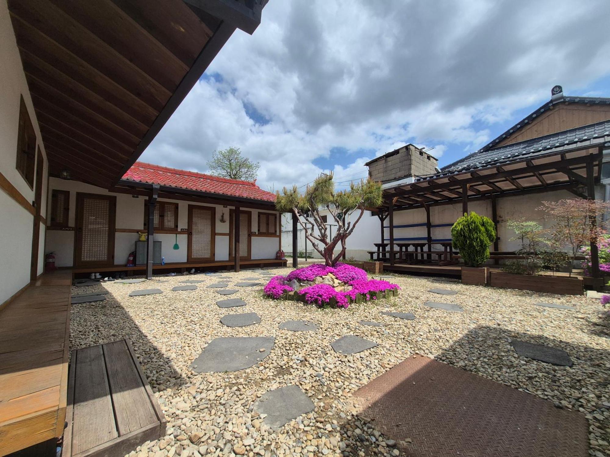 Jeonju Tosarang Guesthouse Zewnętrze zdjęcie
